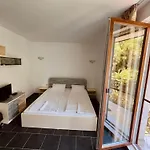 Limani Gæstehus 3*