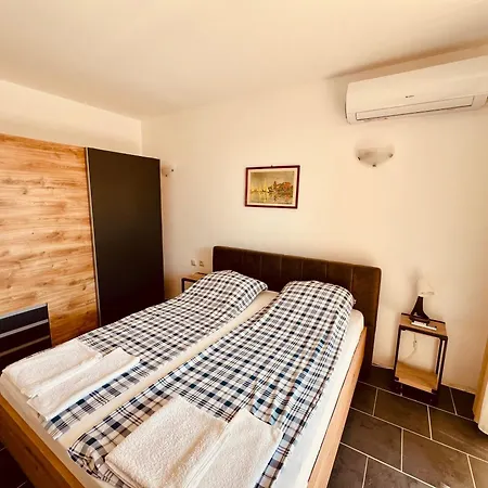 Limani Πανσιόν 3*